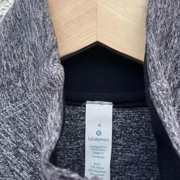 Lululemon - Extra Mile 1/2 Zip *Reflective in Heathered Black / Reflecti… - Picture 6 of 6